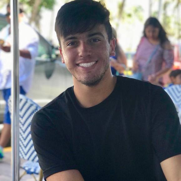 Meet your Posher, Felipe - Picture 1 of 1